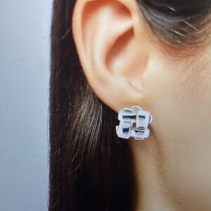 Tiffany &Co. Vintage💯Authentic 2002 Vannerie Silver WovenDesign Square Earrings